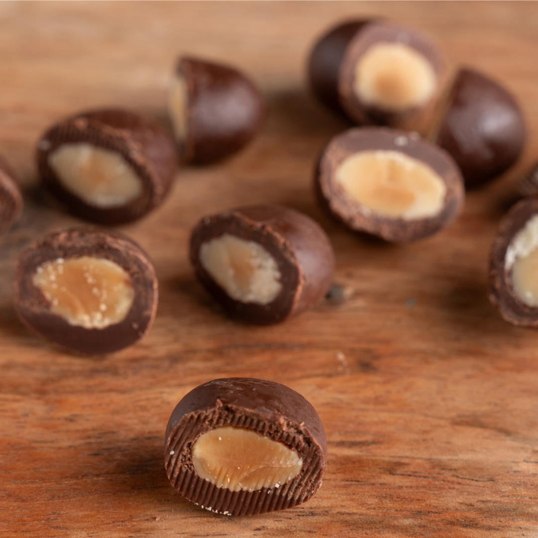 Dark chocolate almond bites for nut lovers