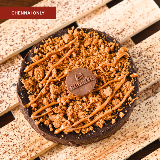 Fudgy Biscoff Brownie Fudge with layers of rich chocolate and crunchy caramelized biscuits.