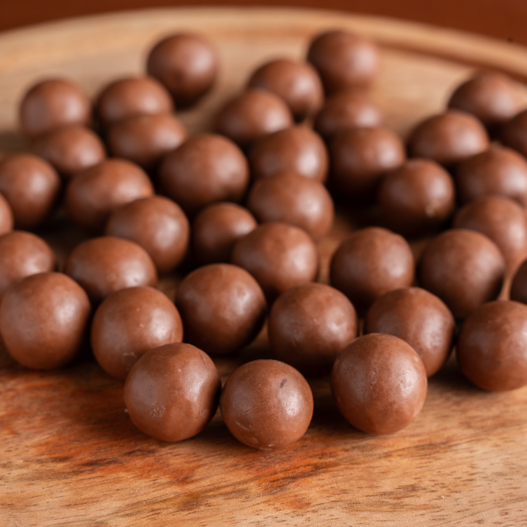 Chocolate-dipped hazelnut draggers in luxury finish